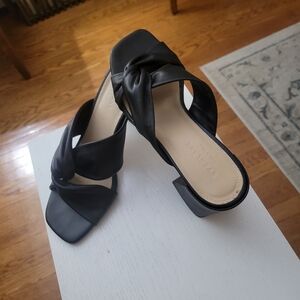 Everlane Knot Sandals. Black. Size 8. Casual.